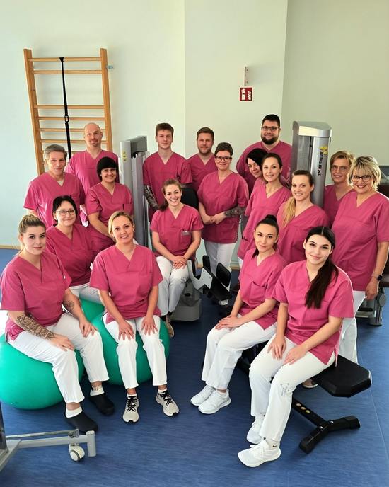 Das Physiotherapie-Team der Klinik Hennigsdorf Bild des Physiotherapie-Teams der Klinik Hennigsdorf